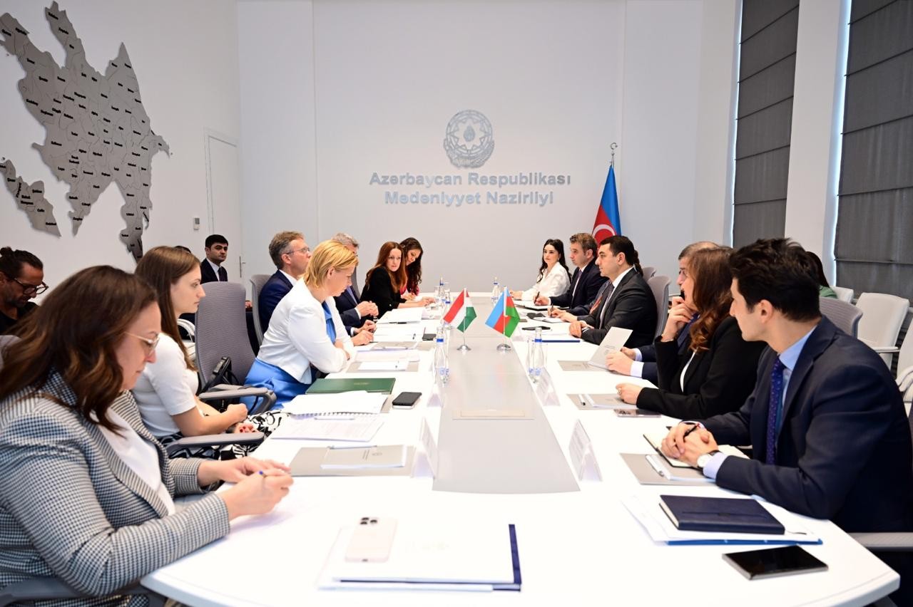 Adil Kərimli macarıstanlı həmkarı ilə görüşdü - FOTOLAR