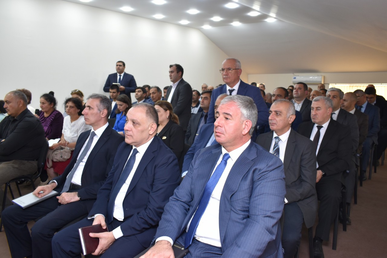 Elşad Həsənov sakinlərin problemlərini yerindəcə həll etdi - FOTOLAR