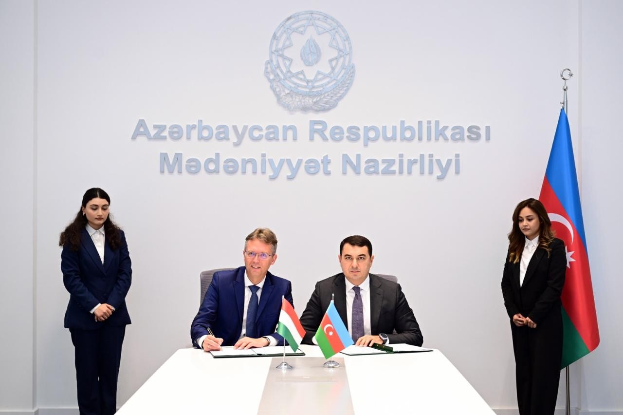Azərbaycan ilə Macarıstan arasında sənəd imzalanıb - FOTOLAR