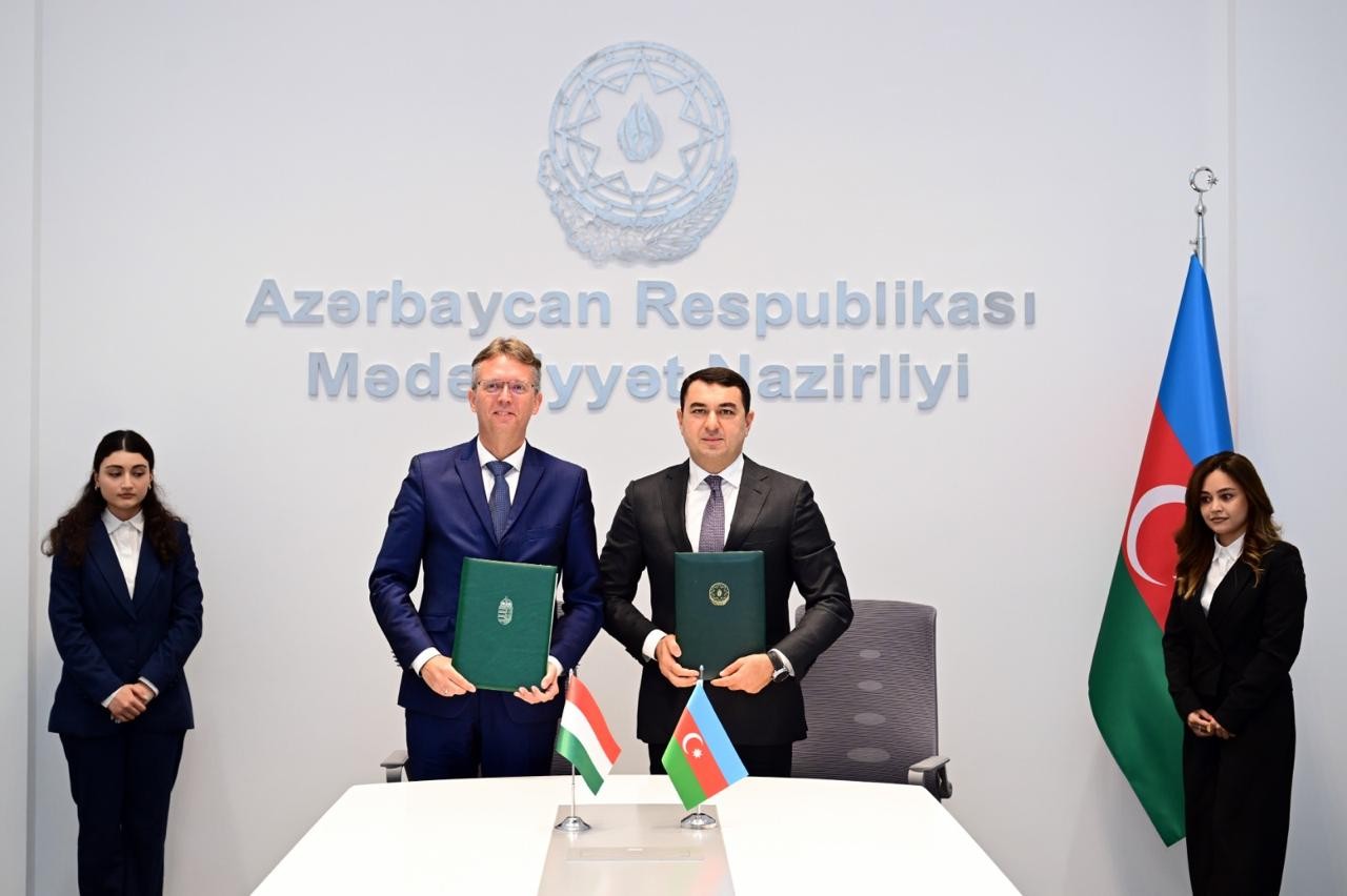 Azərbaycan ilə Macarıstan arasında sənəd imzalanıb - FOTOLAR