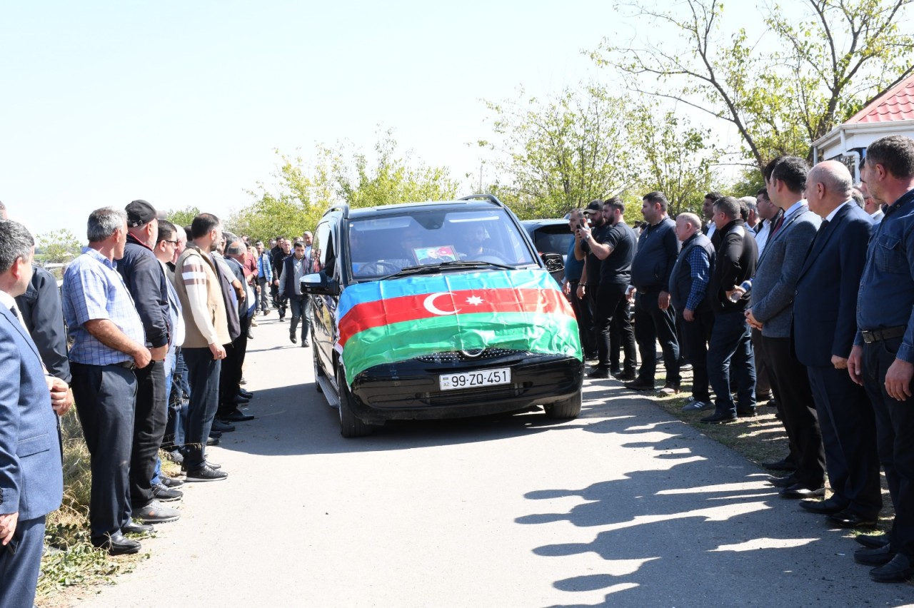 Ağdamın icra başçısı "Xanı"nın dəfn mərasimində iştirak edib - FOTOLAR