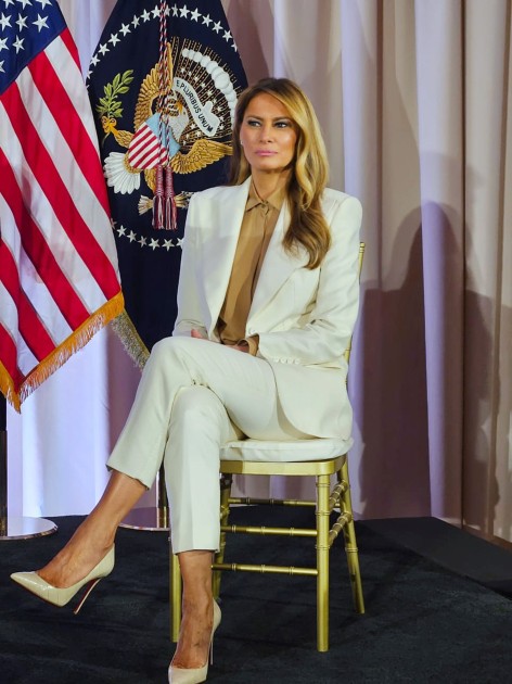 İlham Əliyev və xanımı rəsmi qəbulda - FOTOLAR