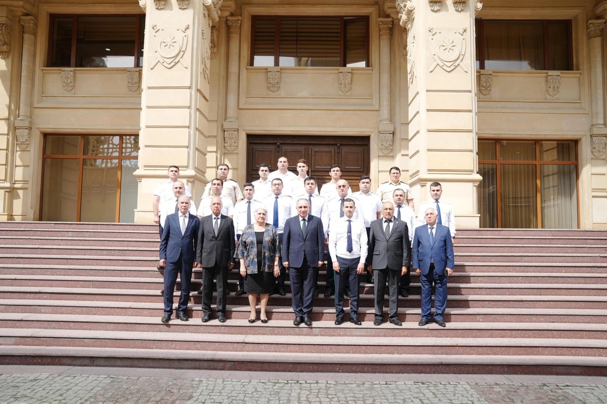 Kamran Əliyev şəhid olan prokurorluq əməkdaşlarının ailə üzvləri ilə görüşdü - FOTOLAR