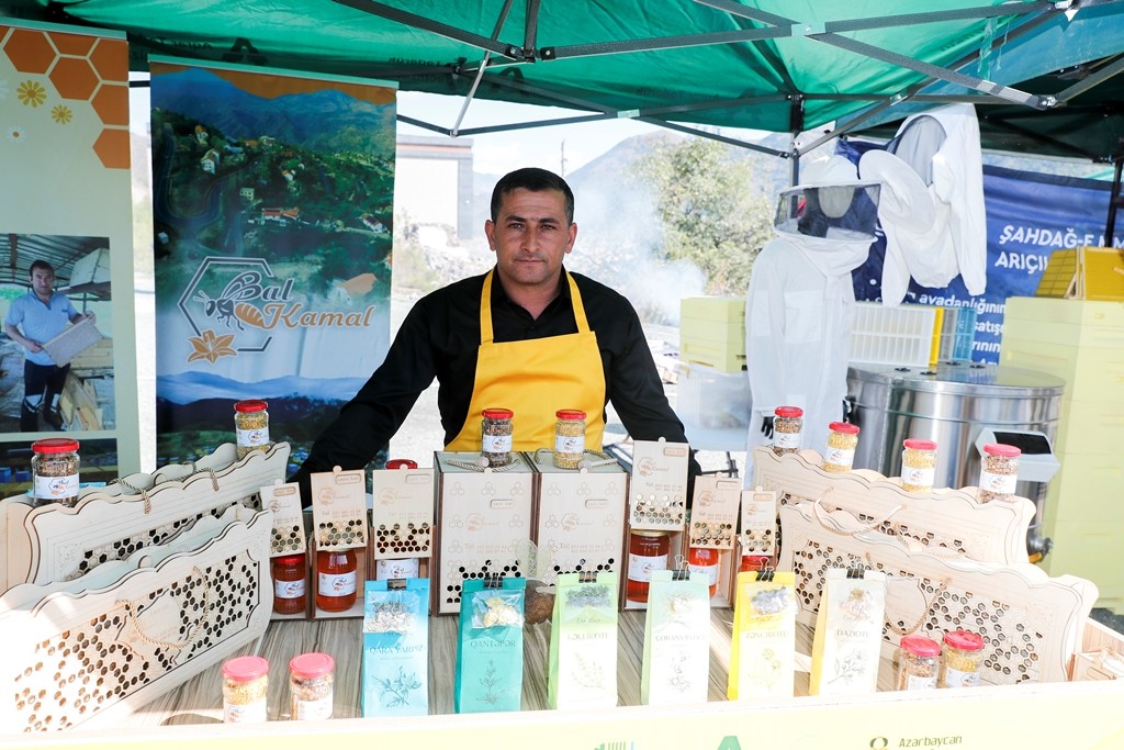 Leyla Əliyevanın təşəbbüsü ilə Kəlbəcərdə Bal Festivalı keçirilib - FOTOLAR