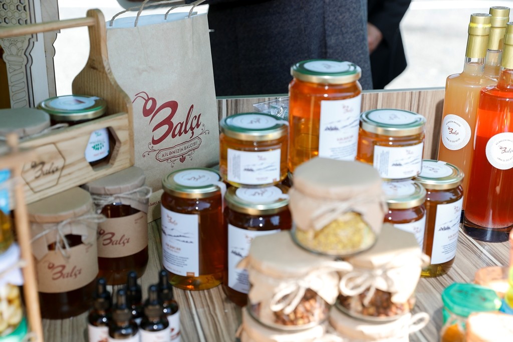 Leyla Əliyevanın təşəbbüsü ilə Kəlbəcərdə Bal Festivalı keçirilib - FOTOLAR