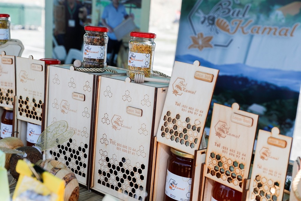 Leyla Əliyevanın təşəbbüsü ilə Kəlbəcərdə Bal Festivalı keçirilib - FOTOLAR