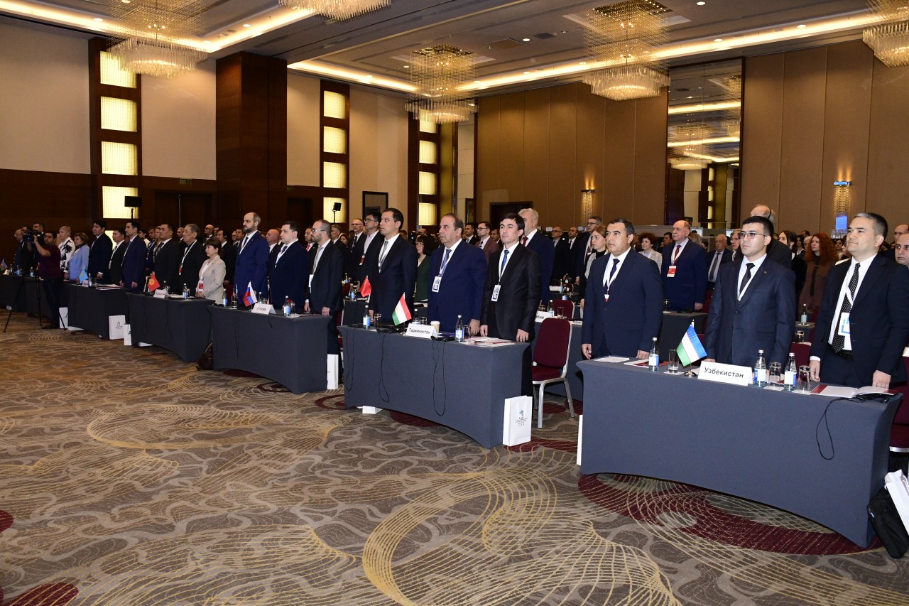 “Statistikanın inkişaf perspektivləri: beynəlxalq layihələrin rolu” mövzusunda forum öz işinə başlayıb - FOTOLAR