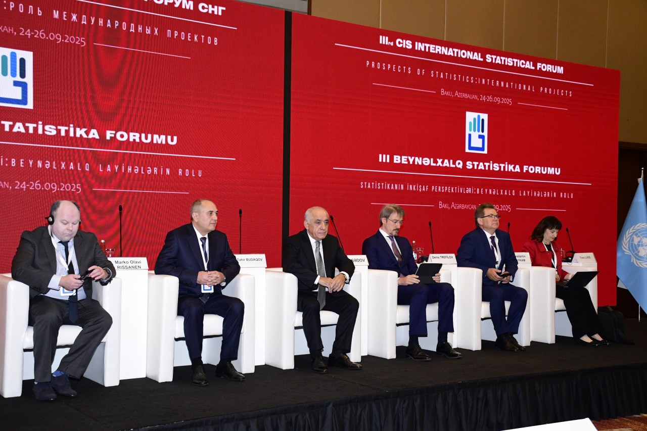 “Statistikanın inkişaf perspektivləri: beynəlxalq layihələrin rolu” mövzusunda forum öz işinə başlayıb - FOTOLAR