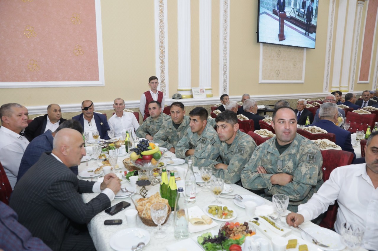 Ağalar Vəliyev şəhid ailələrinə maliyyə dəstəyi göstərib - FOTOLAR