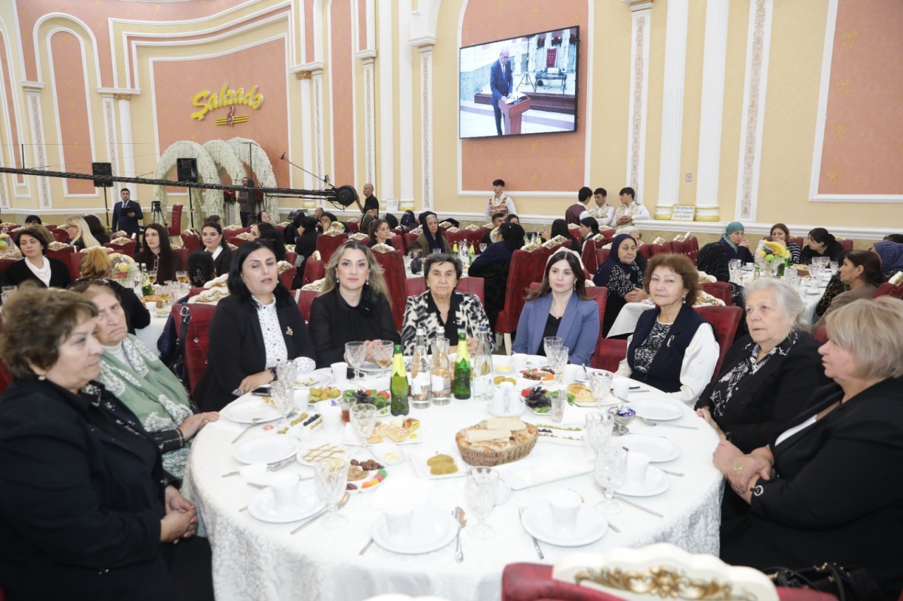 Ağalar Vəliyev şəhid ailələrinə maliyyə dəstəyi göstərib - FOTOLAR