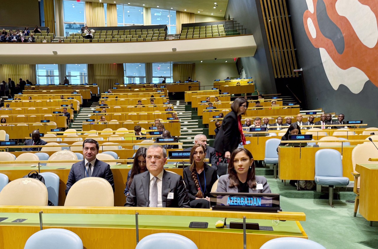 Prezident və ailə üzvlərinin 80-ci sessiyadan FOTOLARI