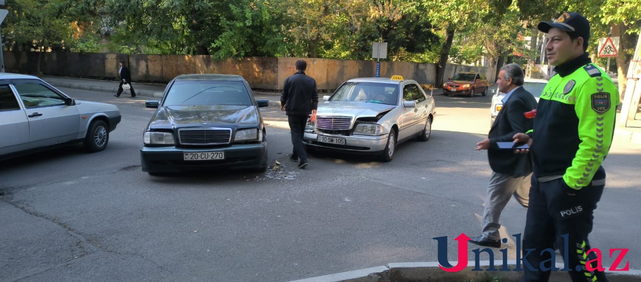 Yük avtomobili minik maşını ilə toqquşdu - FOTOLAR