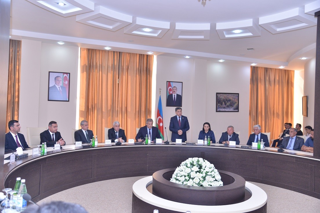 Qaradağda ağacəkmə aksiyası keçirilib - FOTOLAR