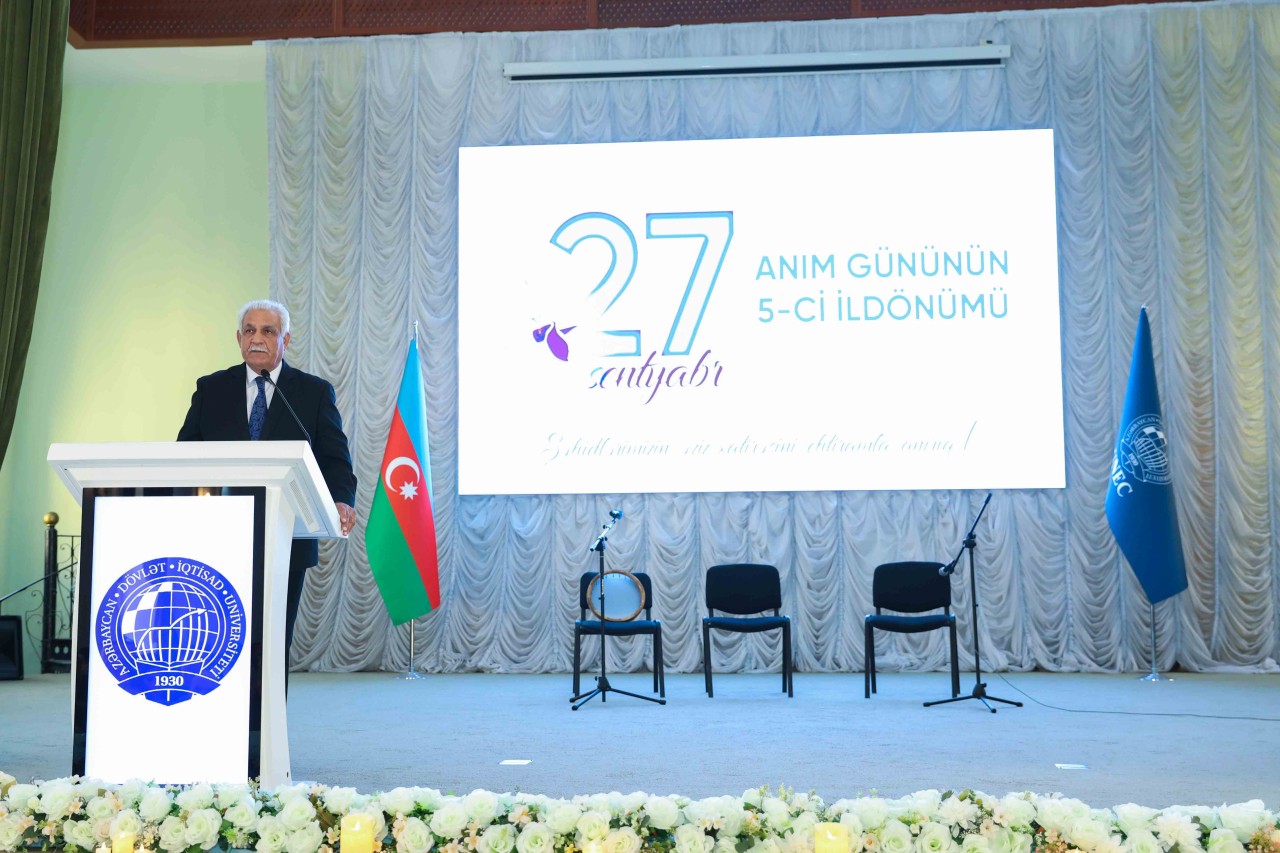 UNEC-də Anım Gününün 5-ci ildönümünə həsr olunan tədbir keçirilib - FOTOLAR
