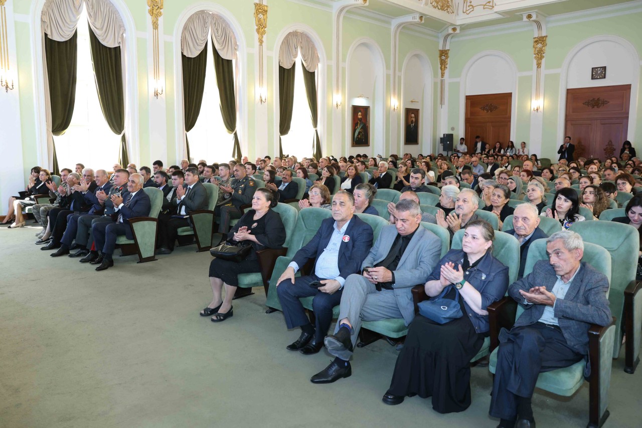 UNEC-də Anım Gününün 5-ci ildönümünə həsr olunan tədbir keçirilib - FOTOLAR