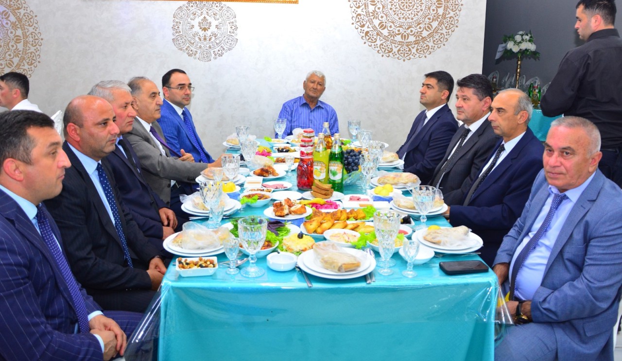 İcra başçısı şəhidin oğlunun toyunda iştirak etdi - FOTOLAR