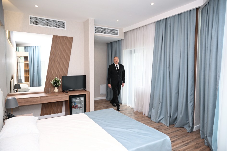 Prezident Yevlax Olimpiya İdman Kompleksinin açılışını edib 