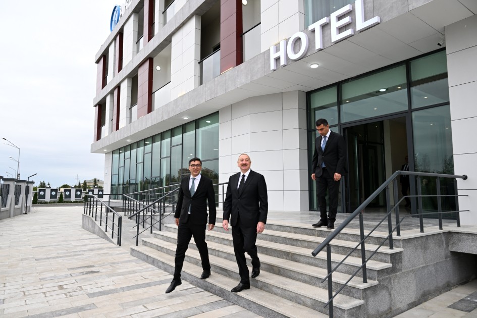 Prezident Yevlax Olimpiya İdman Kompleksinin açılışını edib 