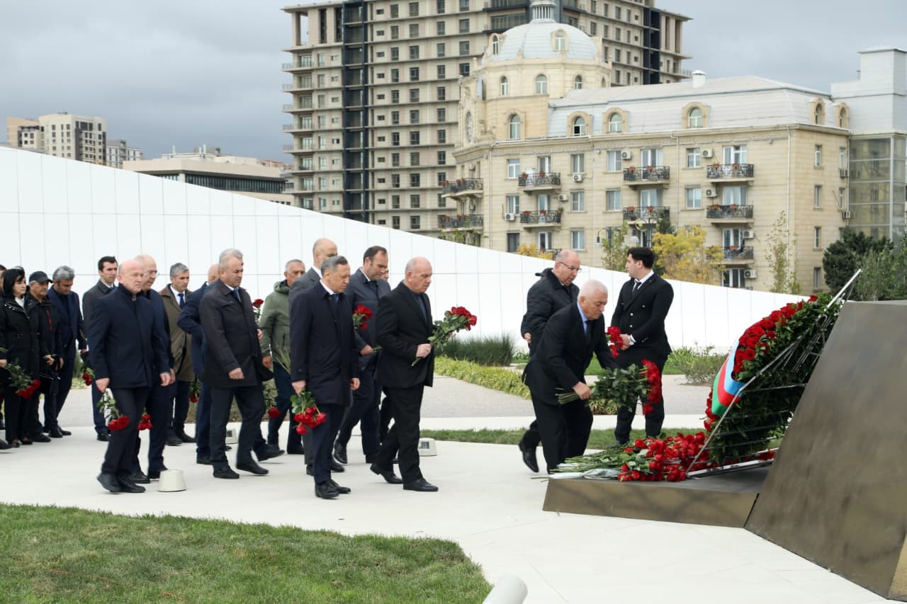 “AzərEnerji”də Anım Günü ilə bağlı tədbirlər keçirilib - FOTO
