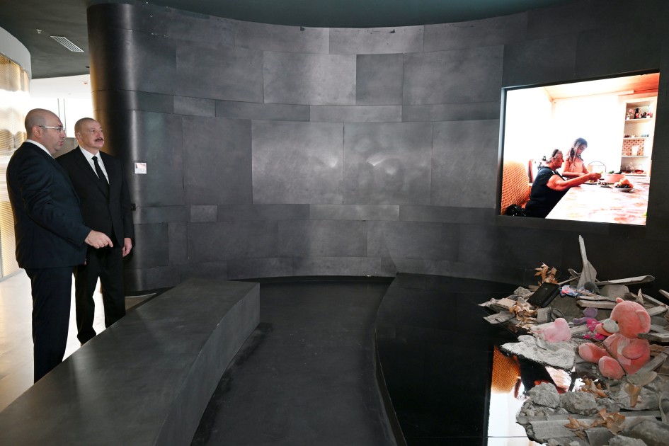 Prezident Gəncə Memorial Kompleksinin açılışını edib - YENİLƏNİB (FOTO)