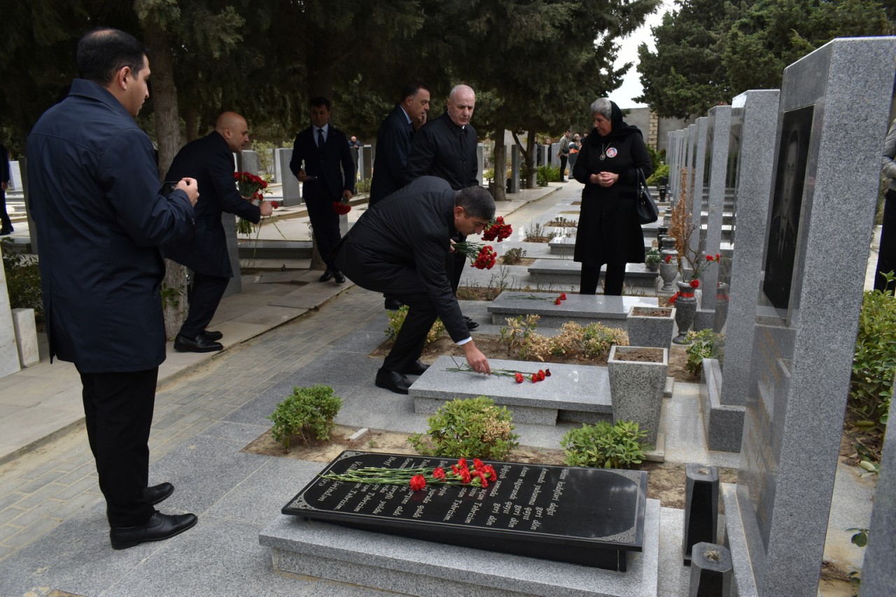Yasamal rayon ictimaiyyəti şəhidləri yad edib - FOTOLAR