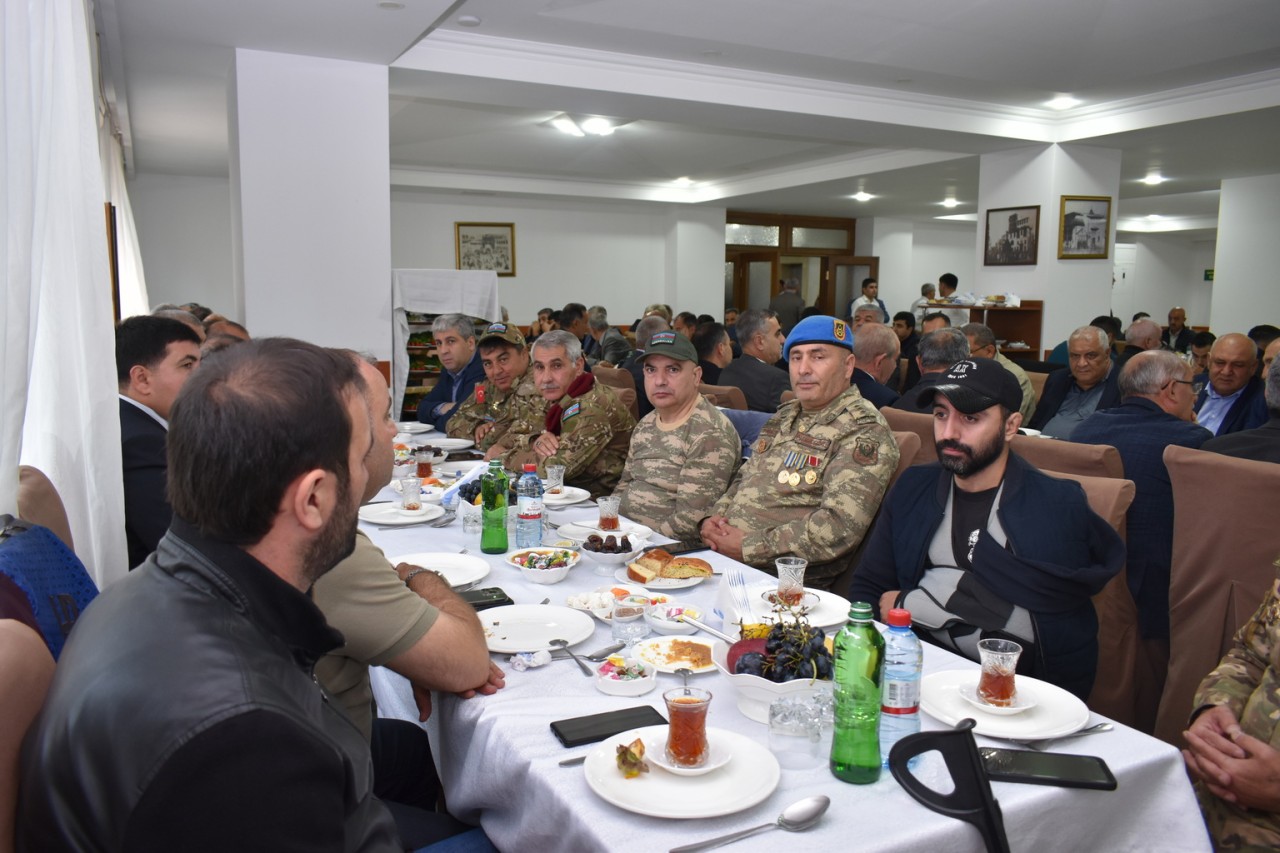 Yasamal rayon ictimaiyyəti şəhidləri yad edib - FOTOLAR