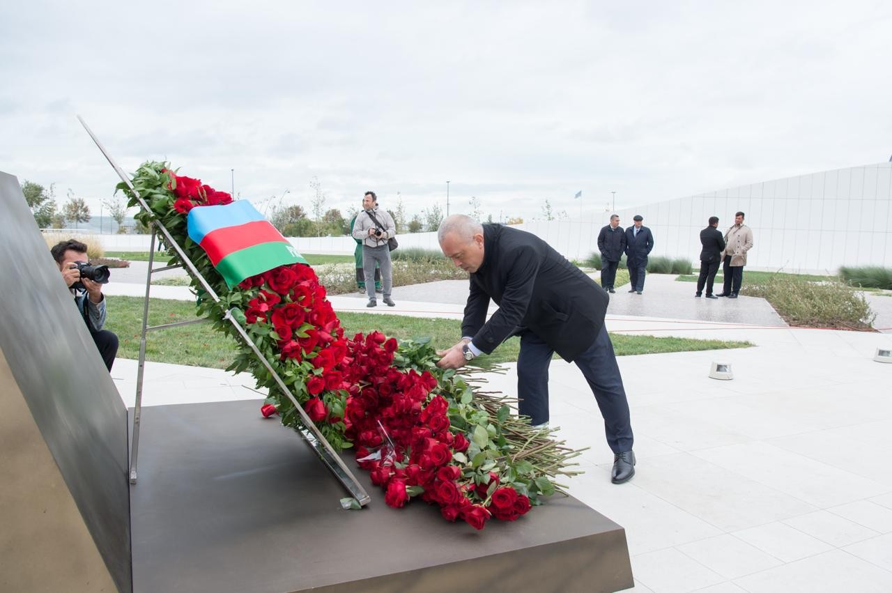 ADSEA rəhbərliyi Zəfər parkını ziyarət etdi - FOTOLAR