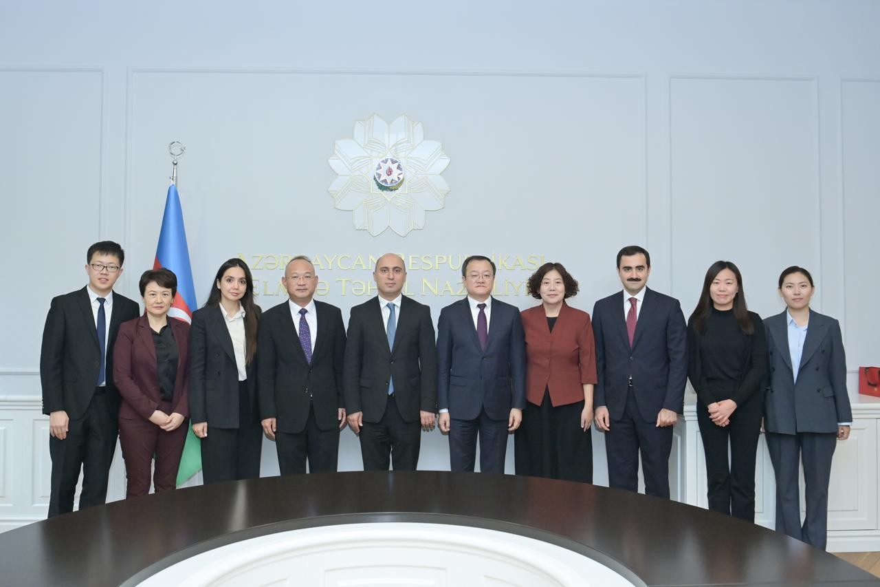 Emin Əmrullayev Çinin təhsil nazirinin müavini ilə görüşdü - FOTOLAR