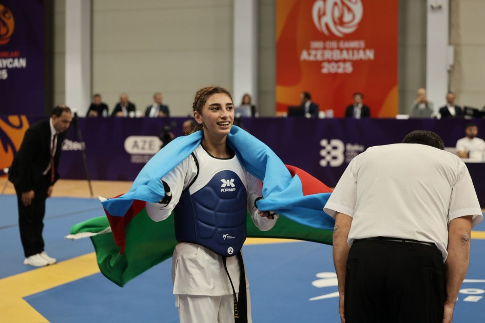 Taekvondoçularımız ilk gündə 3 qızıl medal qazandı - FOTOLAR