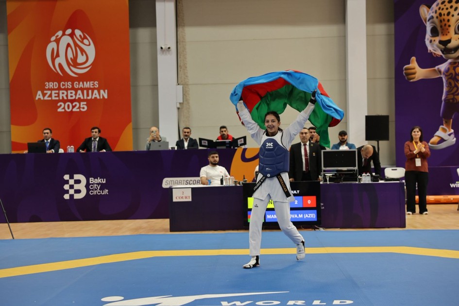 Taekvondoçularımız ilk gündə 3 qızıl medal qazandı - FOTOLAR