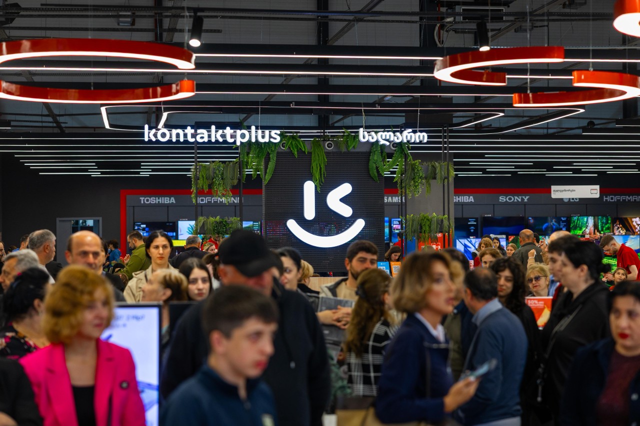 “Kontakt” Gürcüstanın ən böyük mall-larından birində mağaza açdı - FOTOLAR