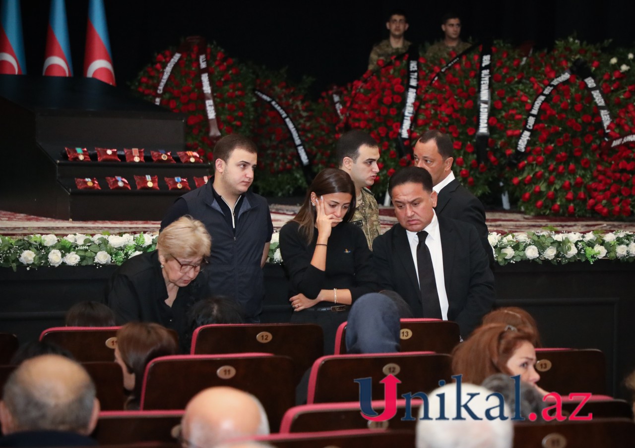 Cabir İmanov dəfn edildi - YENİLƏNİB (FOTOLAR-VİDEO)