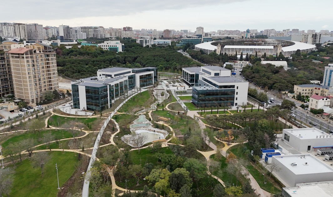 Bu gün açılışı olan universitetdən - FOTOLAR