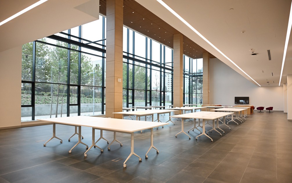 Bu gün açılışı olan universitetdən - FOTOLAR