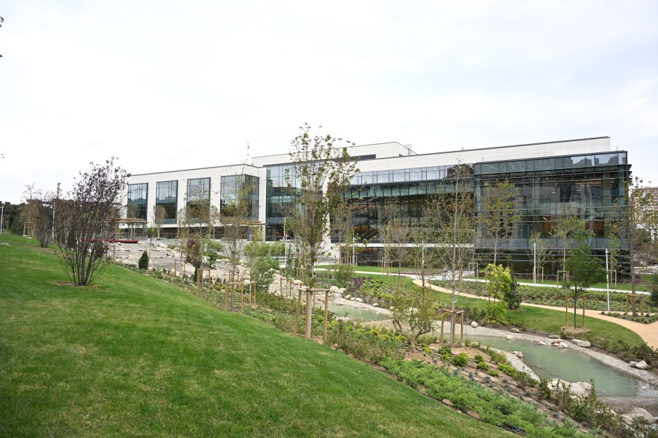 Bu gün açılışı olan universitetdən - FOTOLAR