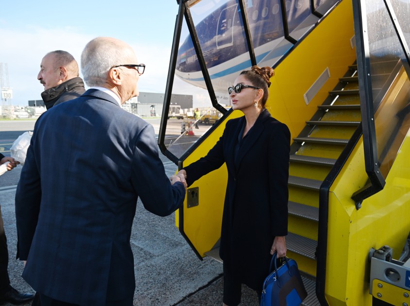 İlham Əliyev və Mehriban Əliyeva Danimarkaya getdi - FOTOLAR