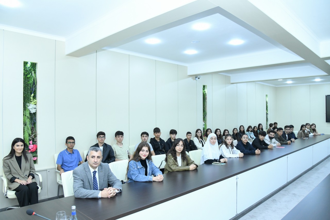 BMU-da psixoloji mövzuda görüş təşkil olunub - FOTOLAR