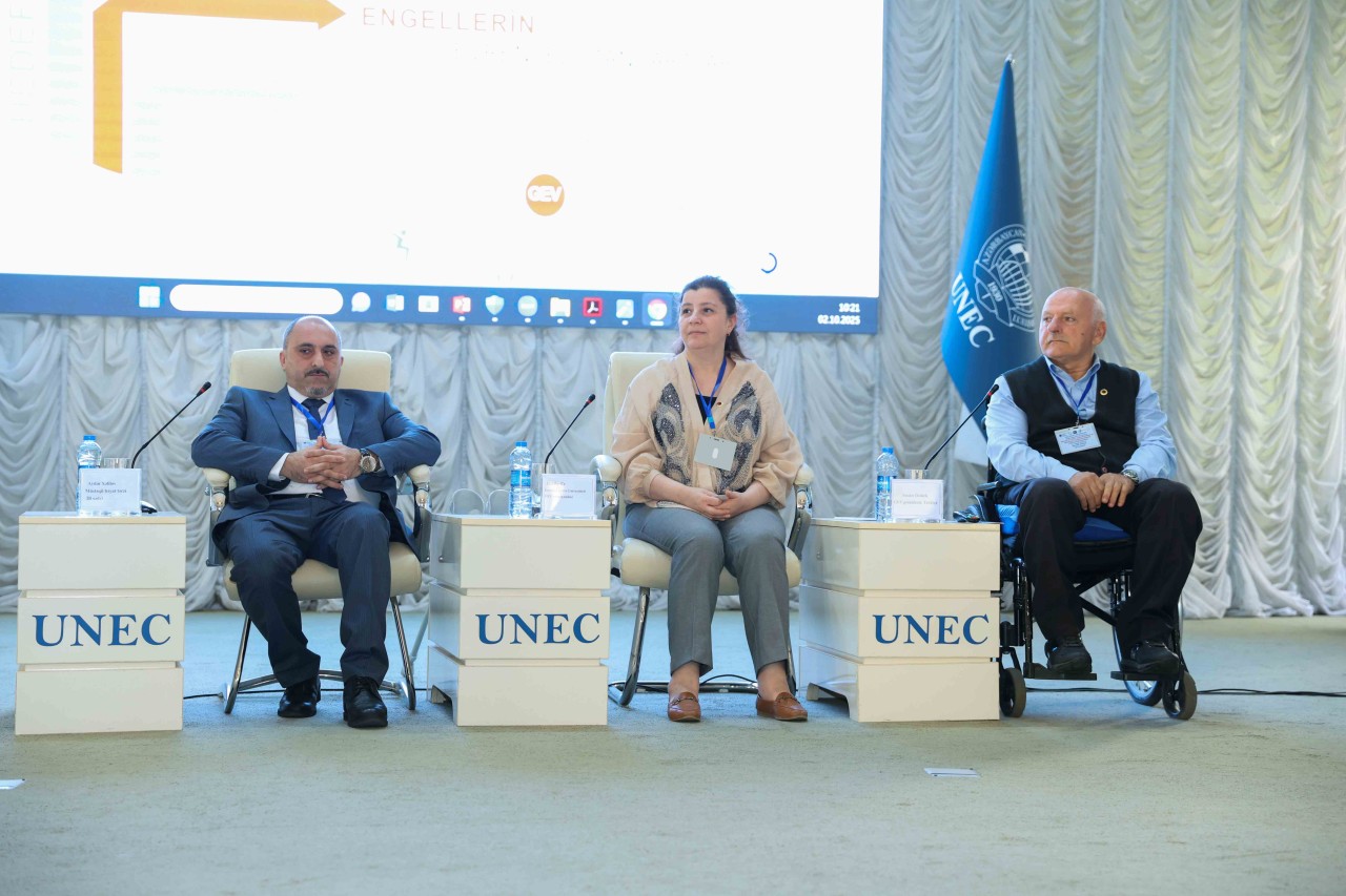 UNEC-də beynəlxalq konfrans keçirilir - FOTOLAR