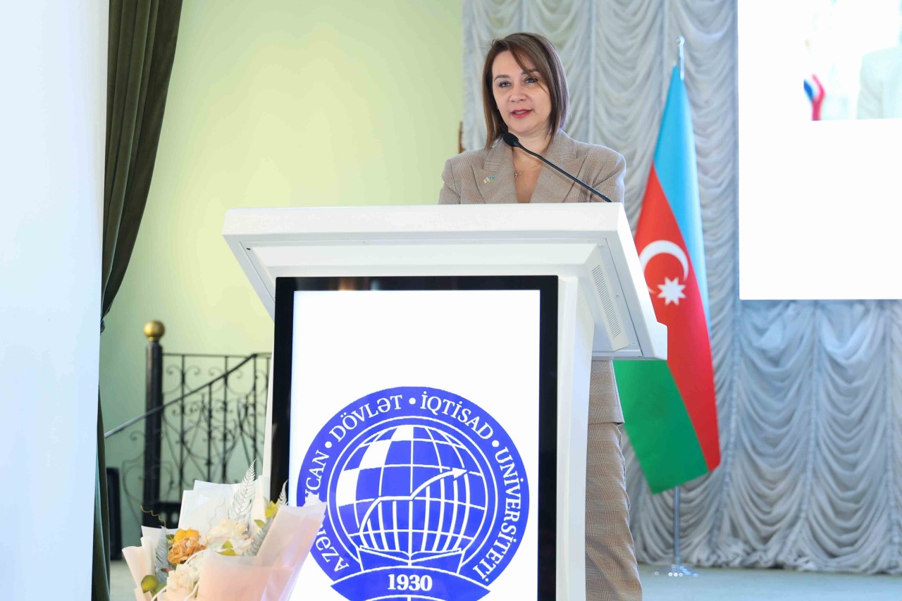 UNEC-də beynəlxalq konfrans keçirilir - FOTOLAR