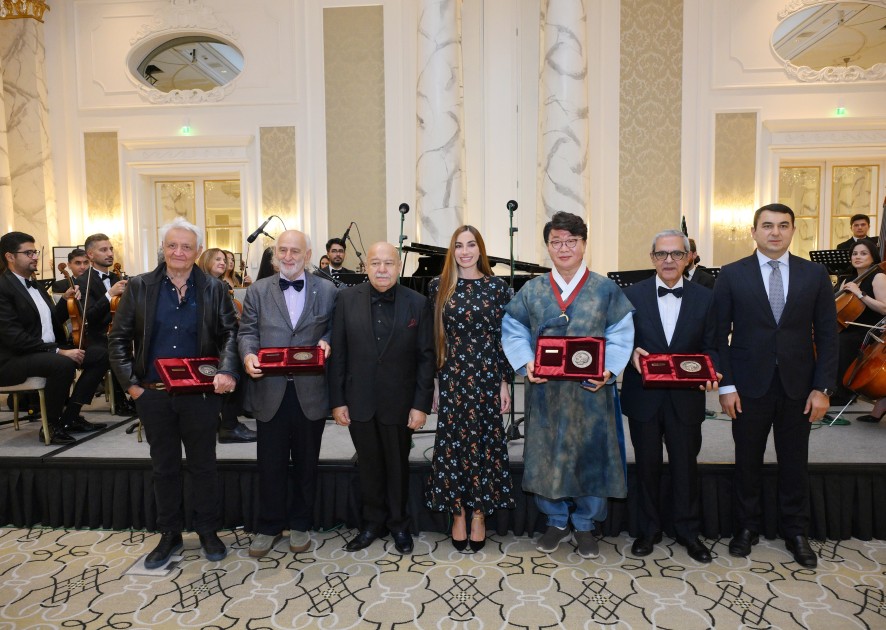 Arzu Əliyeva VII Bakı Beynəlxalq Memarlıq Müsabiqəsinin tədbirində - FOTOLAR