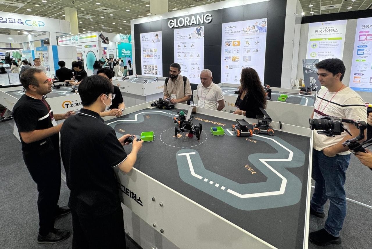 Yaradıcı Mərkəzin nümayəndə heyəti Cənubi Koreyada olub - FOTOLAR