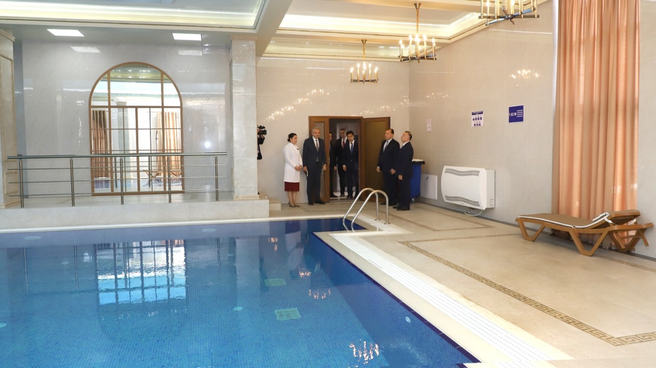 AHİK-in sağlamlıq mərkəzləri ilə tanışlıq olub - FOTOLAR