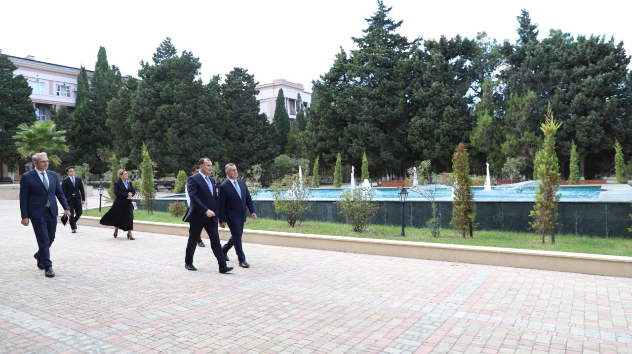 AHİK-in sağlamlıq mərkəzləri ilə tanışlıq olub - FOTOLAR