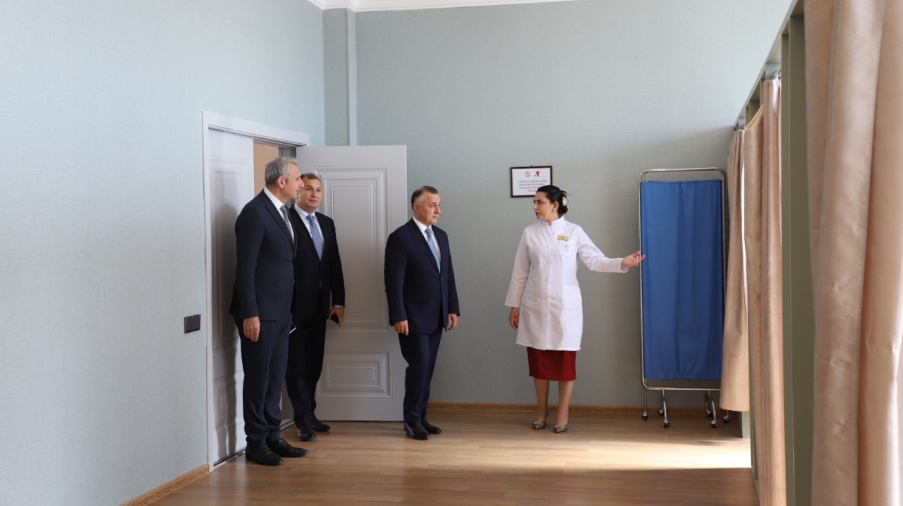 AHİK-in sağlamlıq mərkəzləri ilə tanışlıq olub - FOTOLAR