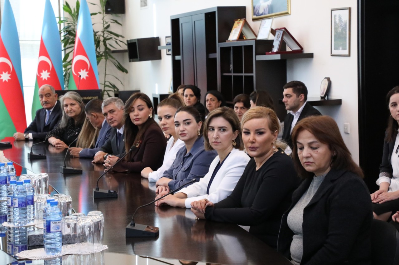 Suraxanıda Beynəlxalq Müəllimlər Günü qeyd edilib - FOTOLAR