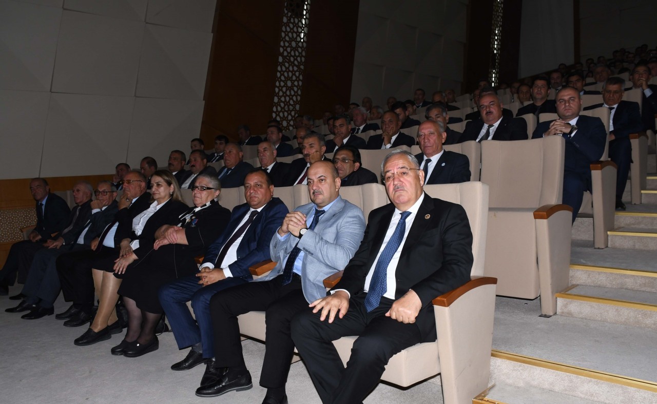 Ağdamda 5 oktyabrla bağlı tədbir keçirilib - FOTOLAR