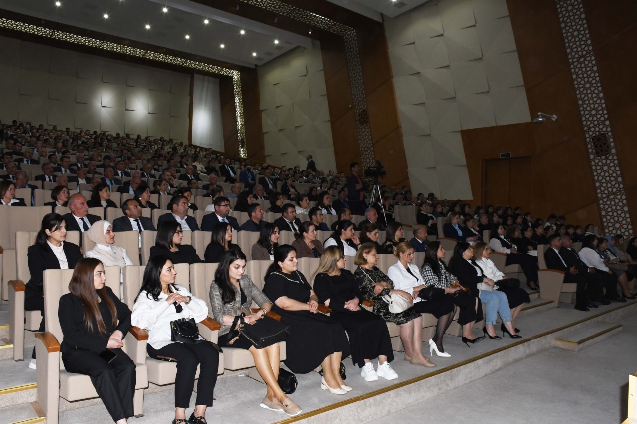 Ağdamda 5 oktyabrla bağlı tədbir keçirilib - FOTOLAR