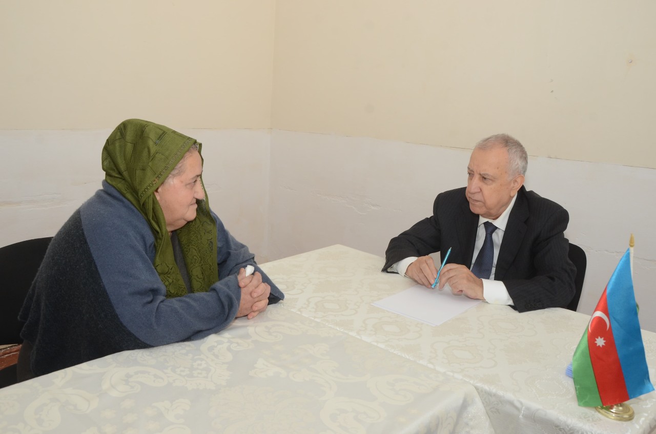 Malik İsaqov vətəndaşların problemlərini dinlədi - FOTOLAR