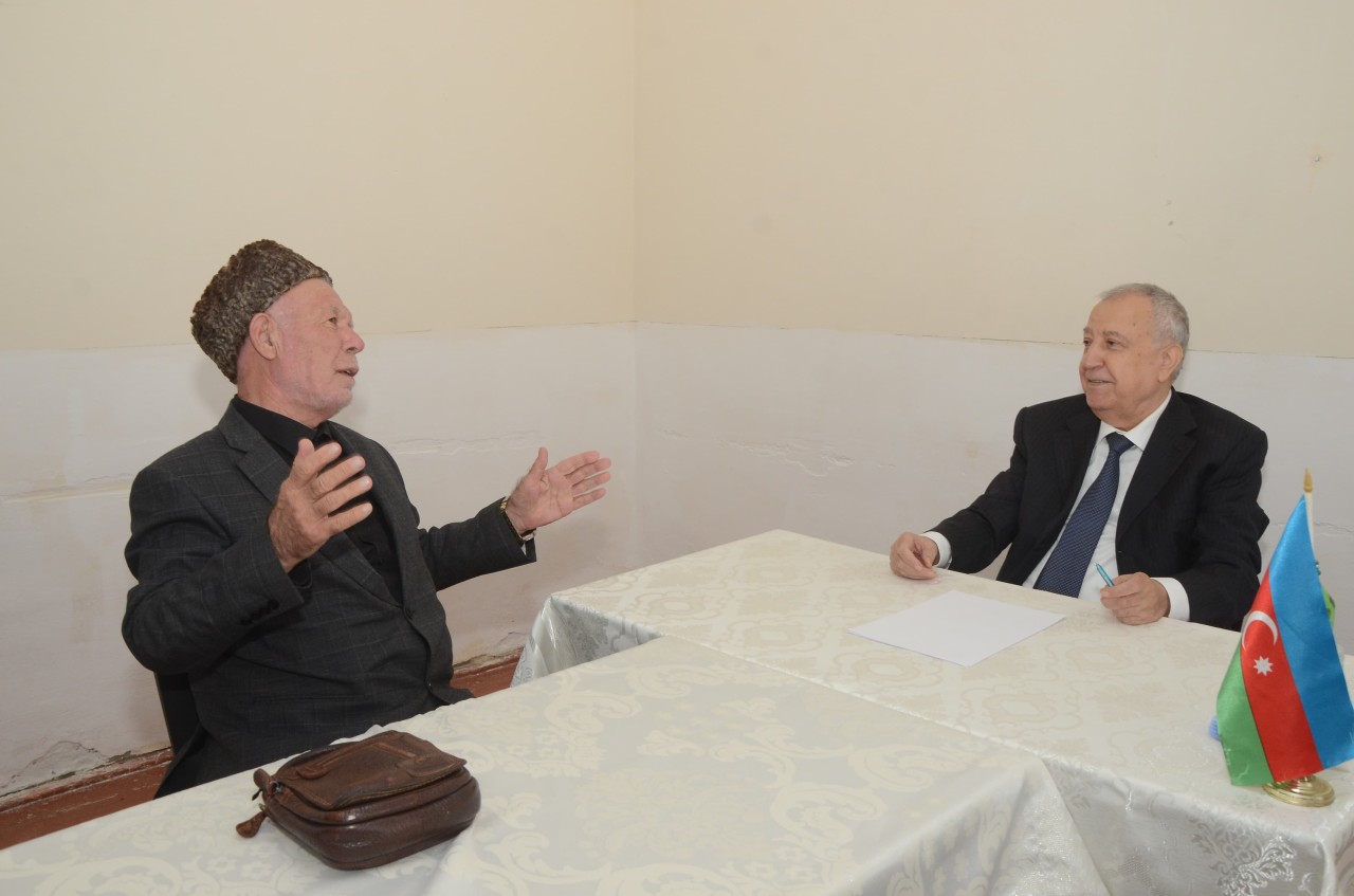 Malik İsaqov vətəndaşların problemlərini dinlədi - FOTOLAR