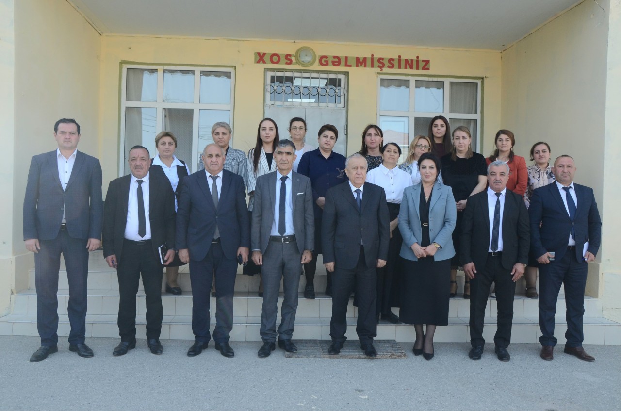 Malik İsaqov vətəndaşların problemlərini dinlədi - FOTOLAR